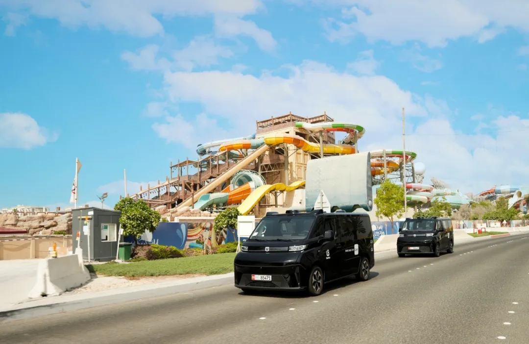 Robotaxi首次开进阿布扎比市中心！文远知行携手Uber再拓商业运营版图