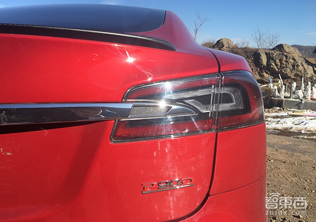 为了那0.1秒的突破 体验特斯拉P90D