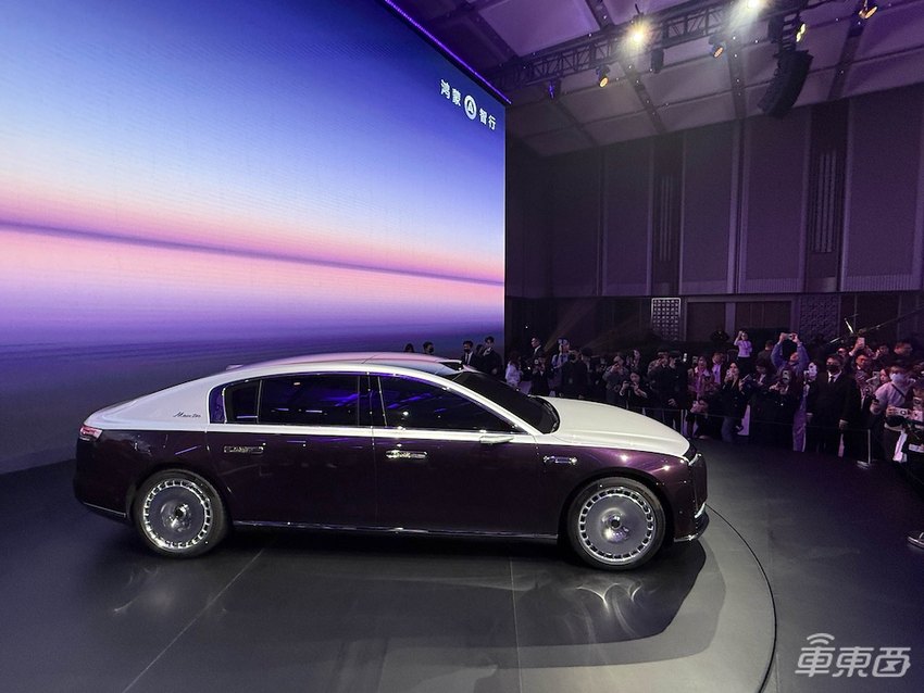 余承东:我们有轻功!华为百万尊界六大黑科技公开,轮番吊打迈巴赫