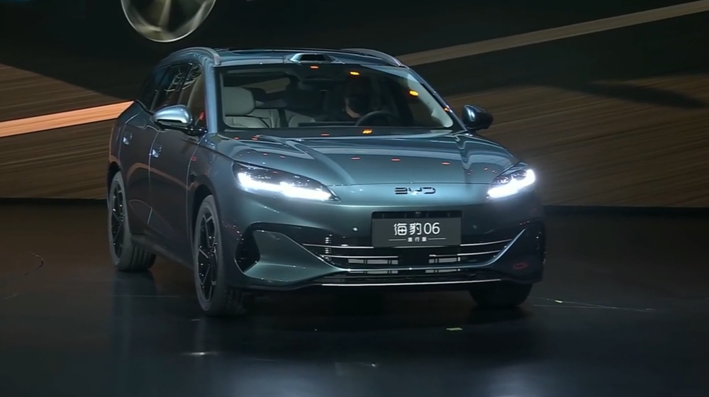 11.19万起！比亚迪新款海豹06双车型上市，搭载天神之眼5.0