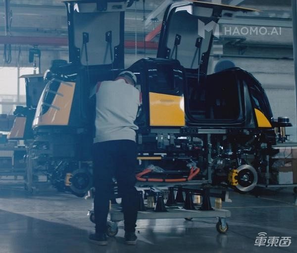 京东、美团、毫末智行等无人配送车组团“抗疫”，自动驾驶商业化或迎来行业风口