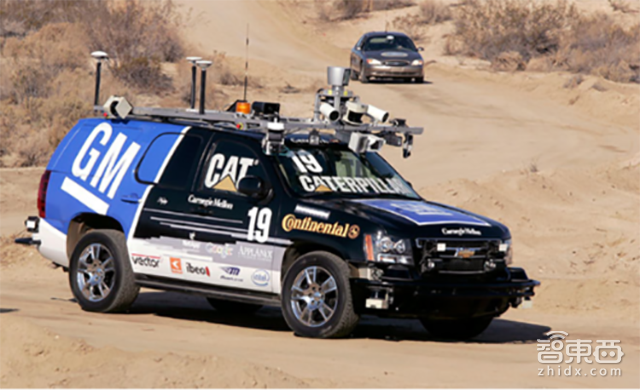 雨天体验自动驾驶:高精度定位把无人车“摁”在道路中间