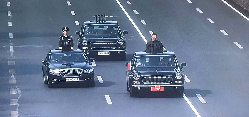 70周年大阅兵，红旗车迎高光时刻！揭秘60年荣辱复兴路