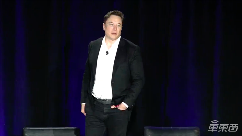 昨夜，特斯拉公布最强自动驾驶芯片 2020年部署无人出租车队