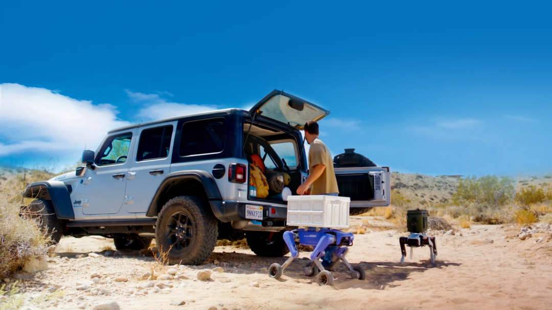 7499元行业冰点价!越疆发布全球首款家庭智能体机器人,首日预定超5000台