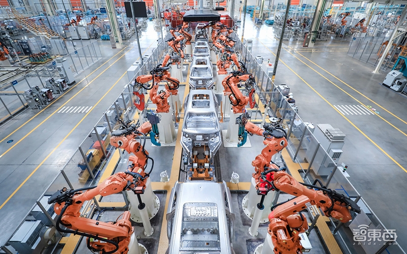 蔚来首次敞开造车车间!李斌现场回应质量质疑,透露新车进展