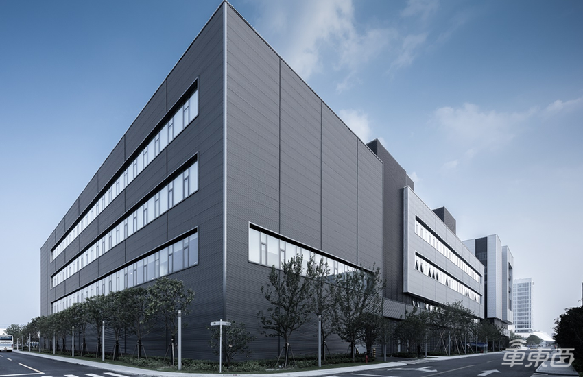 通用汽车加速转型：Super Cruise将迎升级，雪佛兰纯电概念车首秀