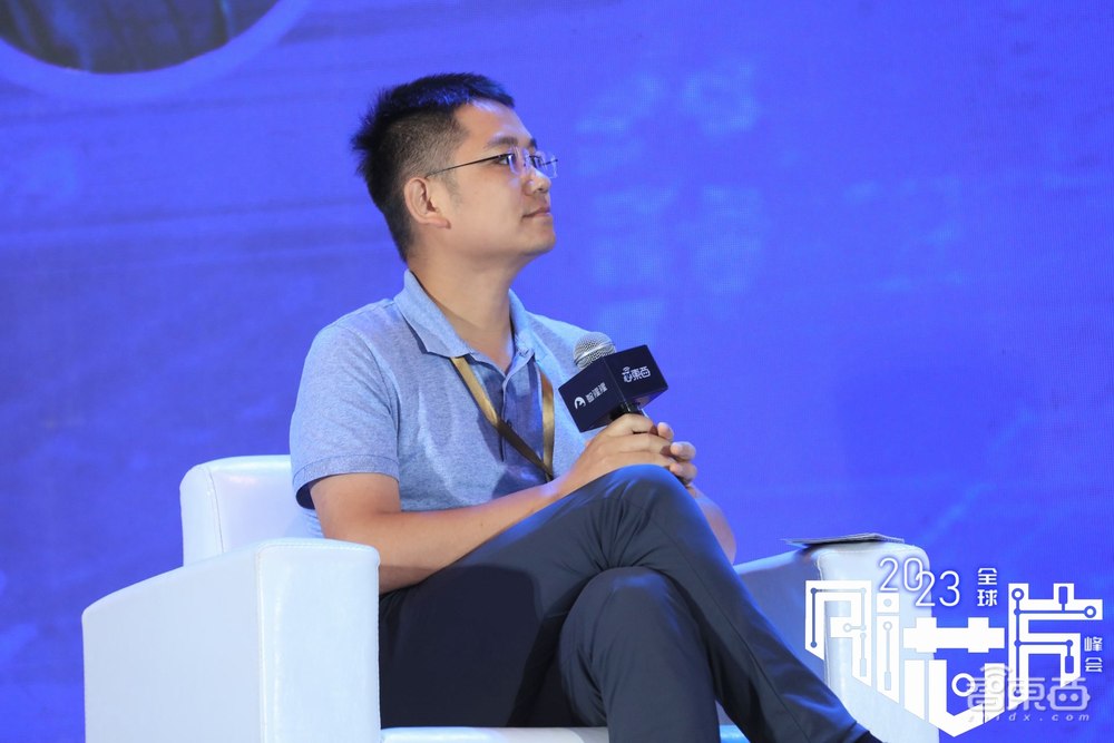 資深投資人指路AI芯片：繁榮自“小院高墻”起，曙光從“國(guó)芯國(guó)造”生