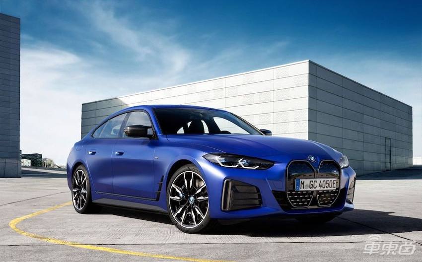 宝马电动车大小王炸发布！iX能跑630公里，i4零百加速3.9秒