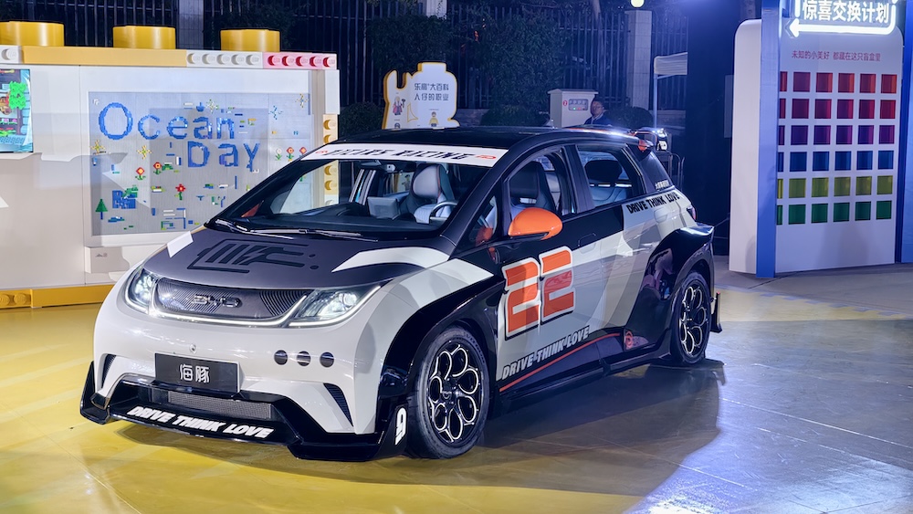 比亚迪官宣两款8系新车!明年一季度亮相,海洋网四年达成600万辆销量