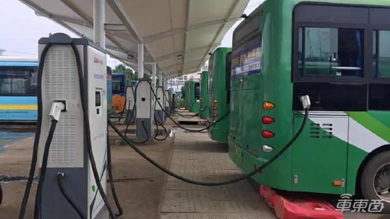 五大充電樁運營商鏖戰(zhàn)三線小城！國網(wǎng)當老大，特斯拉已滲透