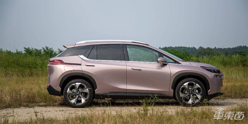 新款埃安V Plus上市,15.99万起售,最远能跑702公里