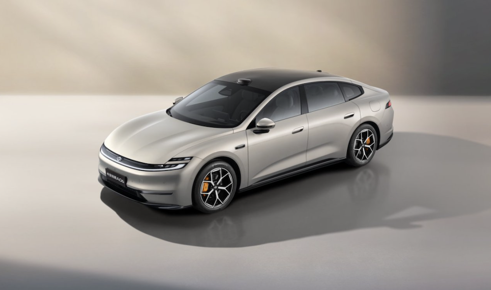 长安重仓智能化!发布天枢智能品牌,智驾座舱底盘全升级,机器人飞行汽车时间表也定了