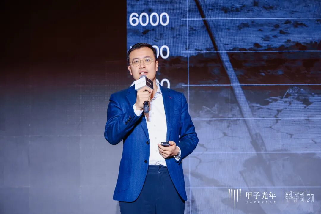 70余位大咖激辩AI下半场生存法则,「2025甲子引力年终盛典」圆满落幕