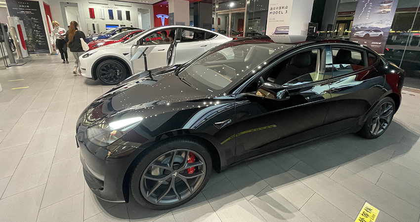 特斯拉靠啥保住销量？北京线下店增加三倍，全国狂建充电桩