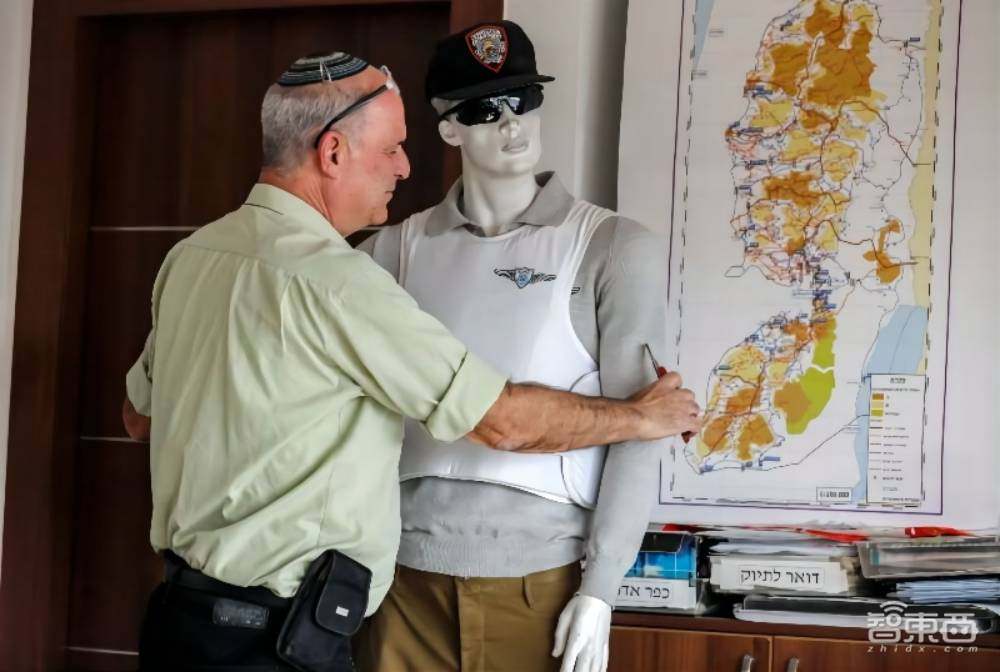 警察配备可穿戴摄像头,自动追踪罪犯?人脸识别技术引发隐私担忧