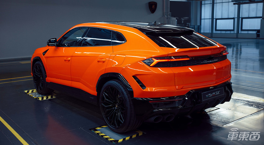 兰博基尼Urus SE震撼首秀:插电混动超级SUV开启电动新纪元