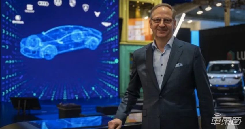 外媒传大众CARIAD人事巨震!大批高管被炒,软件研发瓶颈依旧