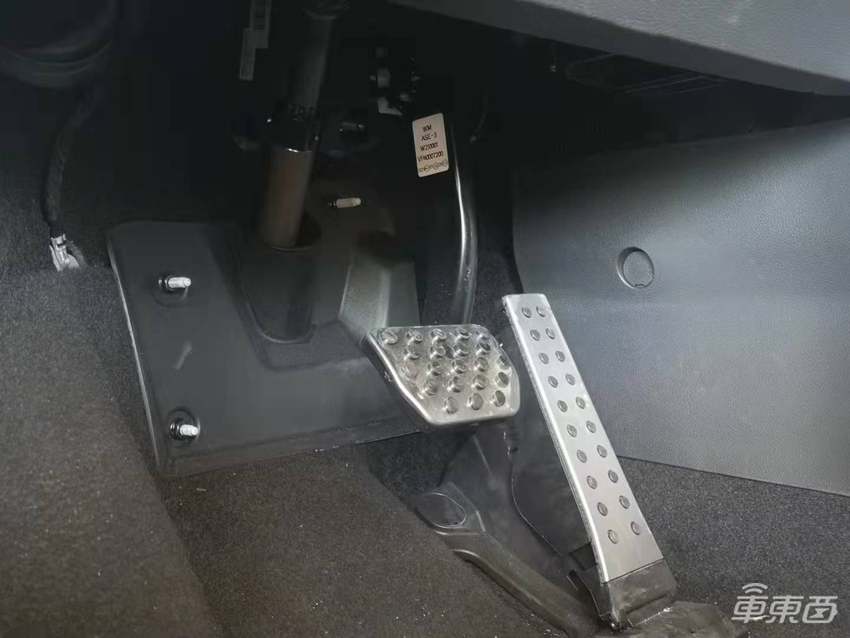 试驾威马W6:动动手就能泊车,语音助手支持连续对话