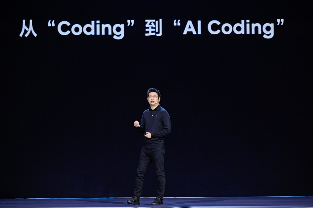 从“拼模型”走向“拼平台”,Agent真正跑进业务,需要什么样的底座?