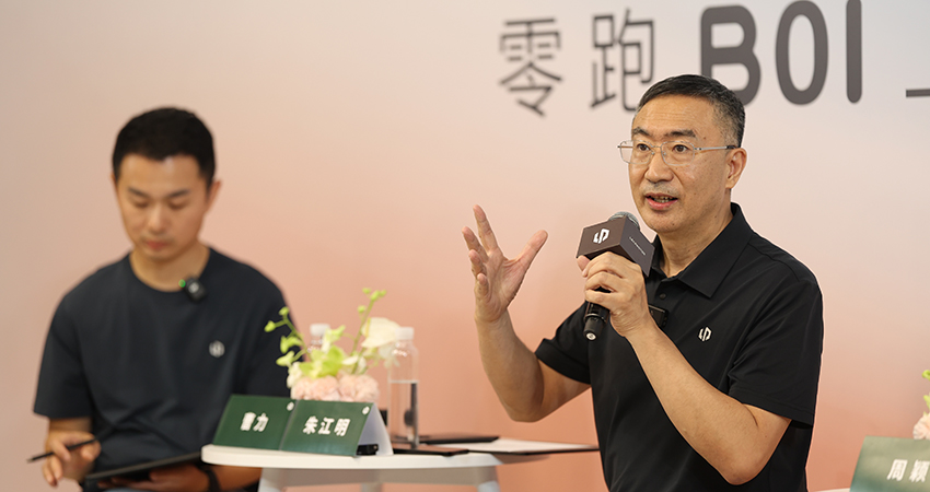 对话零跑汽车朱江明:从“半价Model 3”到如何给年轻人情绪价值