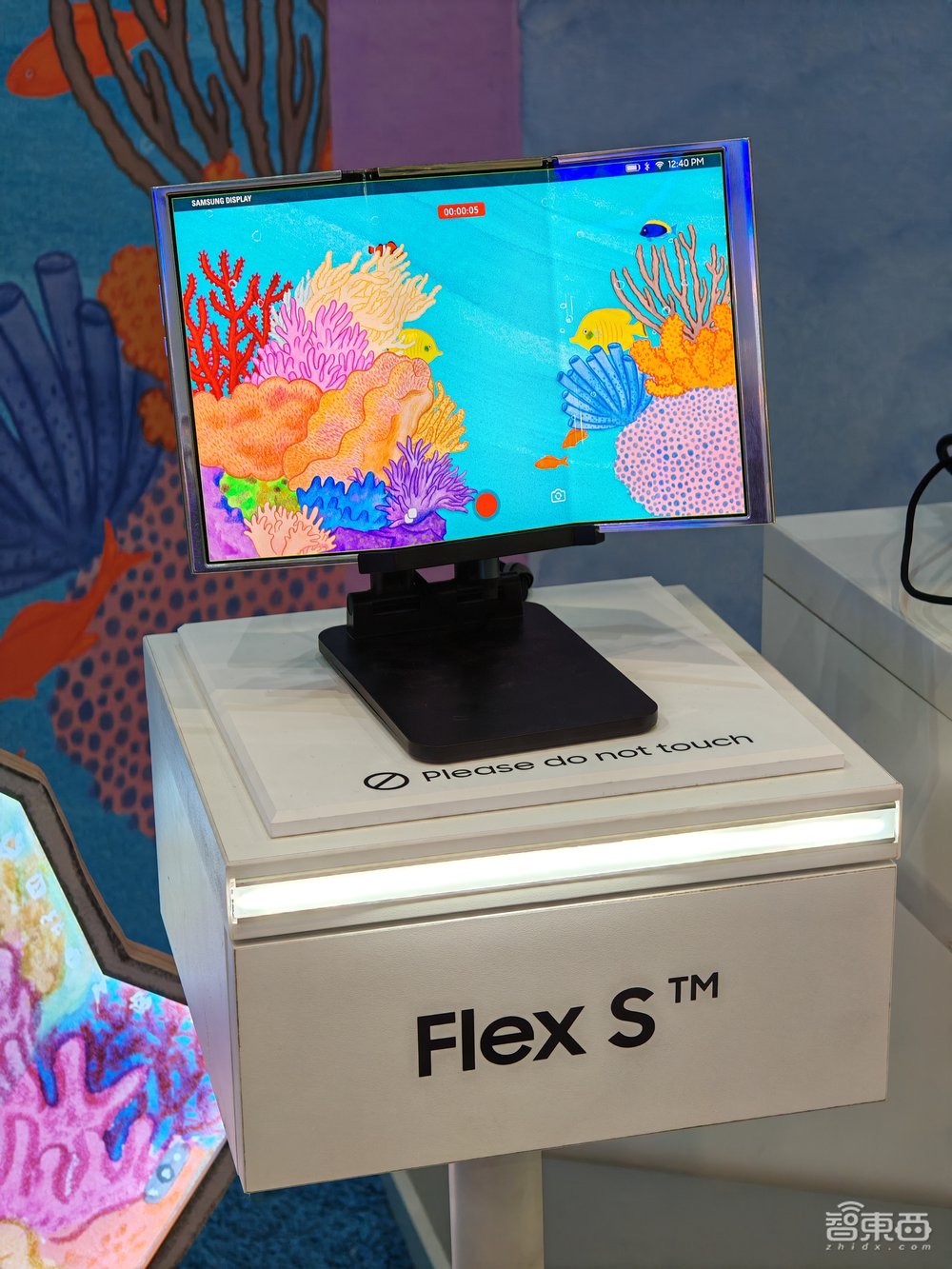 中国硬科技霸场MWC！小米SU7出征，华为搞大事，AI炸了芯片窝