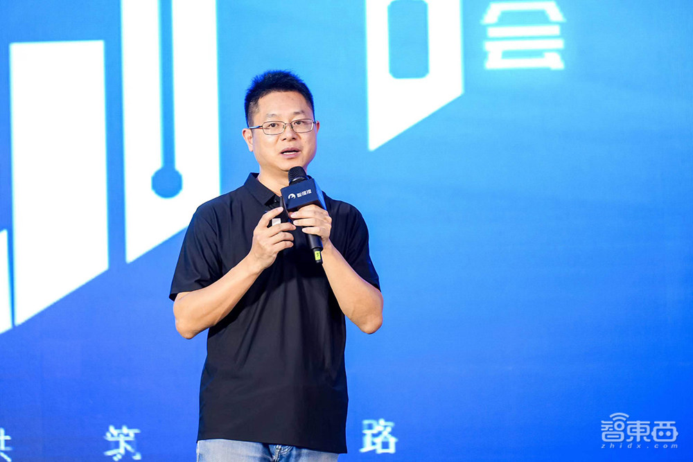 直击国产AI芯片生存现状:GPU造血,TPU突袭,Chiplet成大势,网络卡脖子