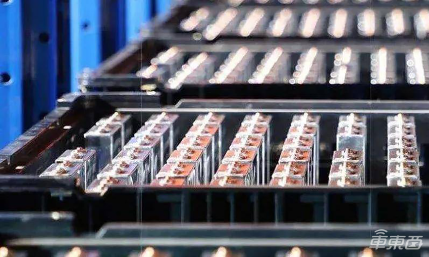 奔驰将推新款CLA,多种动力可选,将挑战特斯拉Model 3