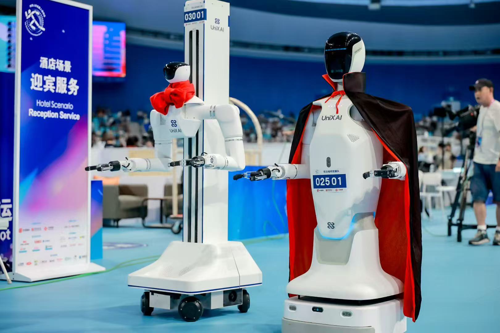 优理奇闯入运动会金牌榜前二,两金一银,机器人是真干活了!