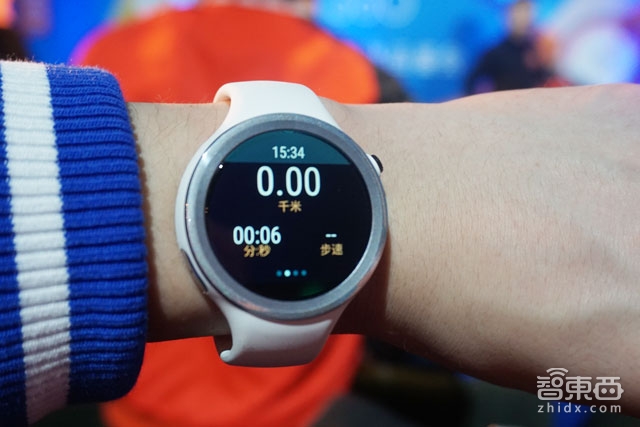 内置GPS芯片 Moto 360 Sport智能手表国内发售