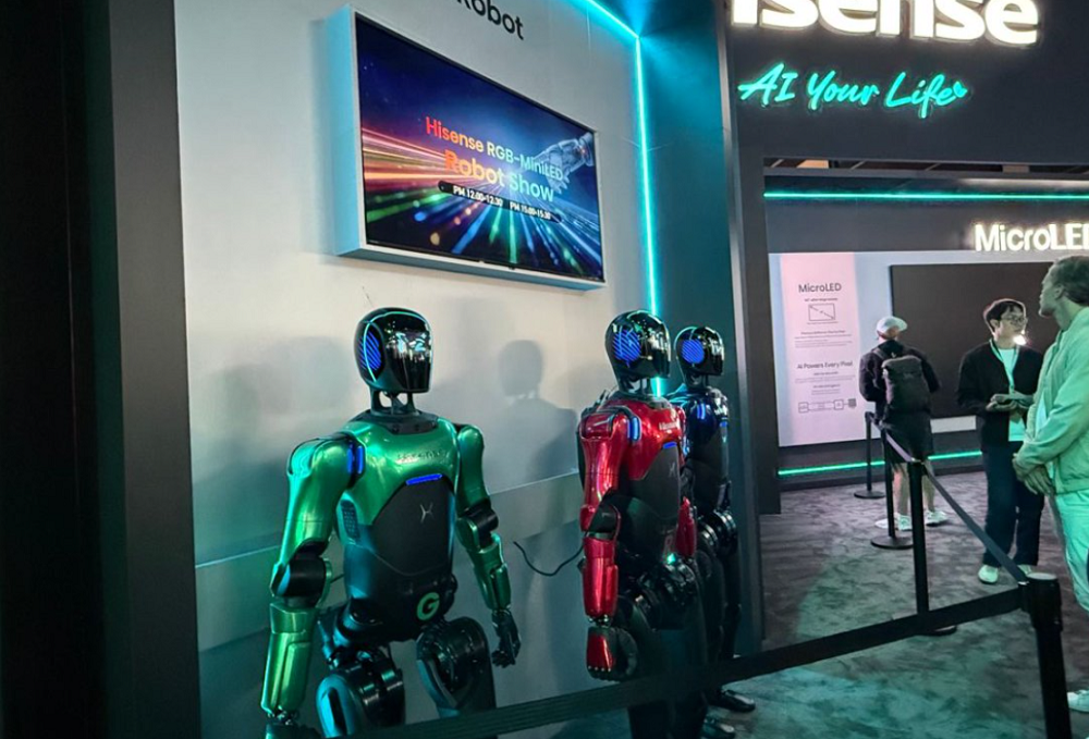 暴走IFA展会带来八大看点！宇树机器人表演秀翻老外，国产AI眼镜攻陷欧洲，“电动老头乐”也来了