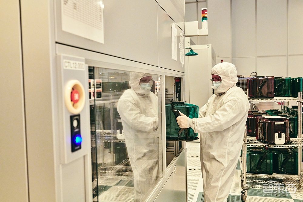 中美科技博弈焦点：1.5亿美元一台的EUV光刻机，我们什么时候能拿到？