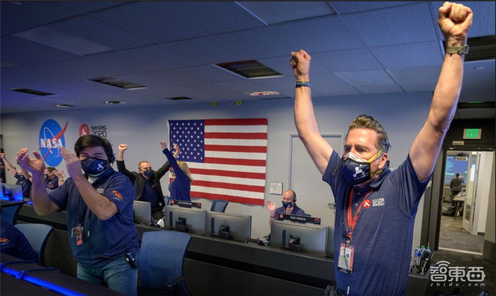 经历恐怖7分钟!美国毅力号降落火星,传回一张照片,天问一号5月见