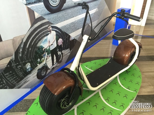 当滑板和电动车跨界 个性代步车塞夫Citycoco亮相