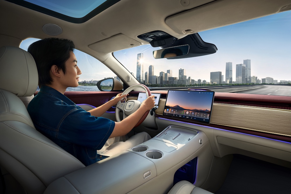 20.29万元起！纯电续航超900km，岚图知音搭满血华为ADS4上市