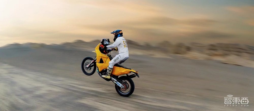 iQOO 10系列骁龙8+旗舰机发布,首发200W快充,3699元起