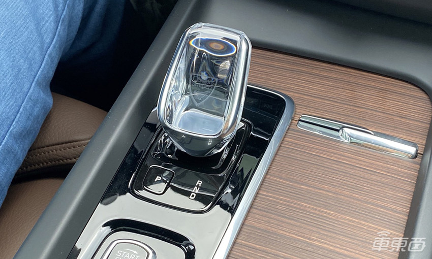 沃尔沃XC60对比特斯拉Model Y试驾，不同的优雅和智慧