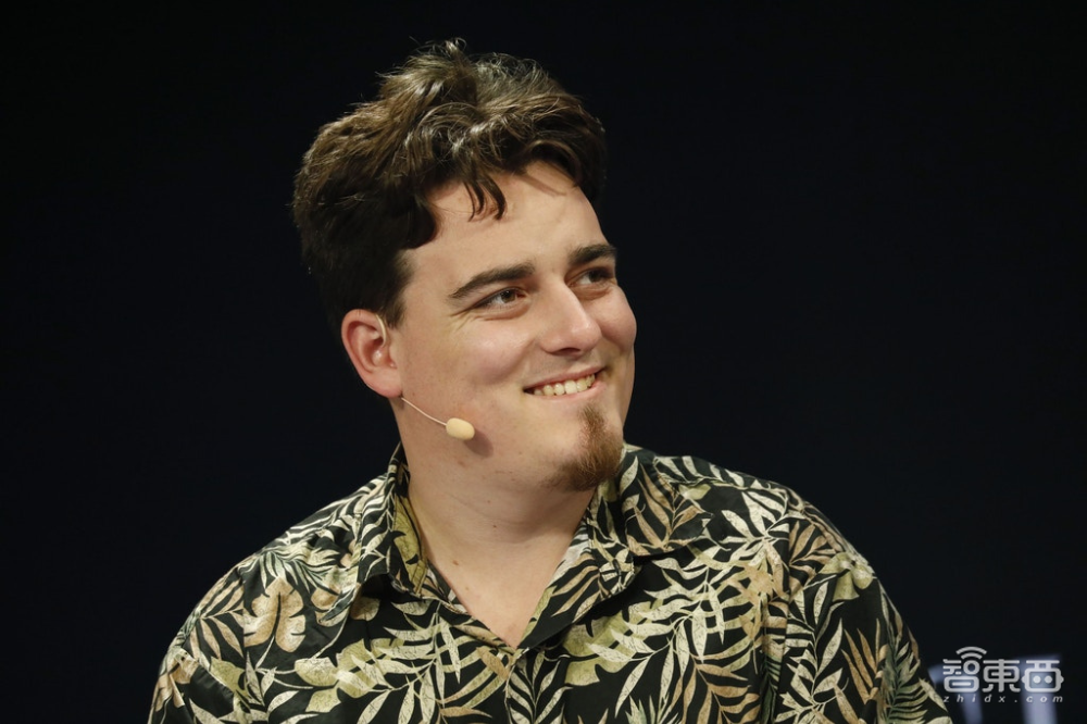 Oculus创始人谈Vision Pro：苹果是一个造梦者