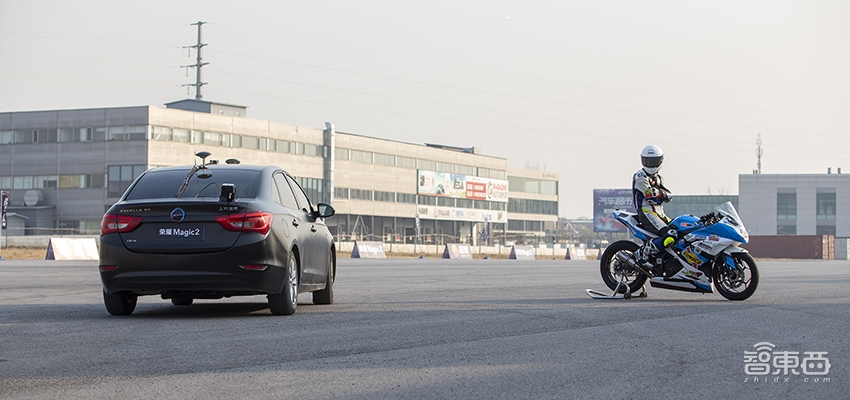 一部手机搞定无人驾驶，荣耀Magic2玩大了！