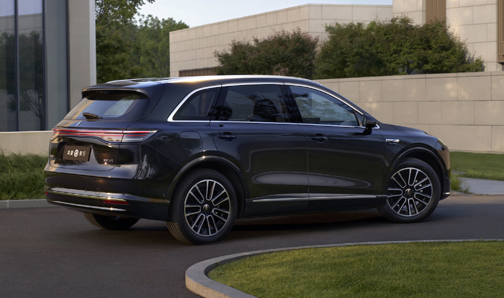 余承东连晒两款新车，明年试点商用L4！华为开始给车圈上强度了