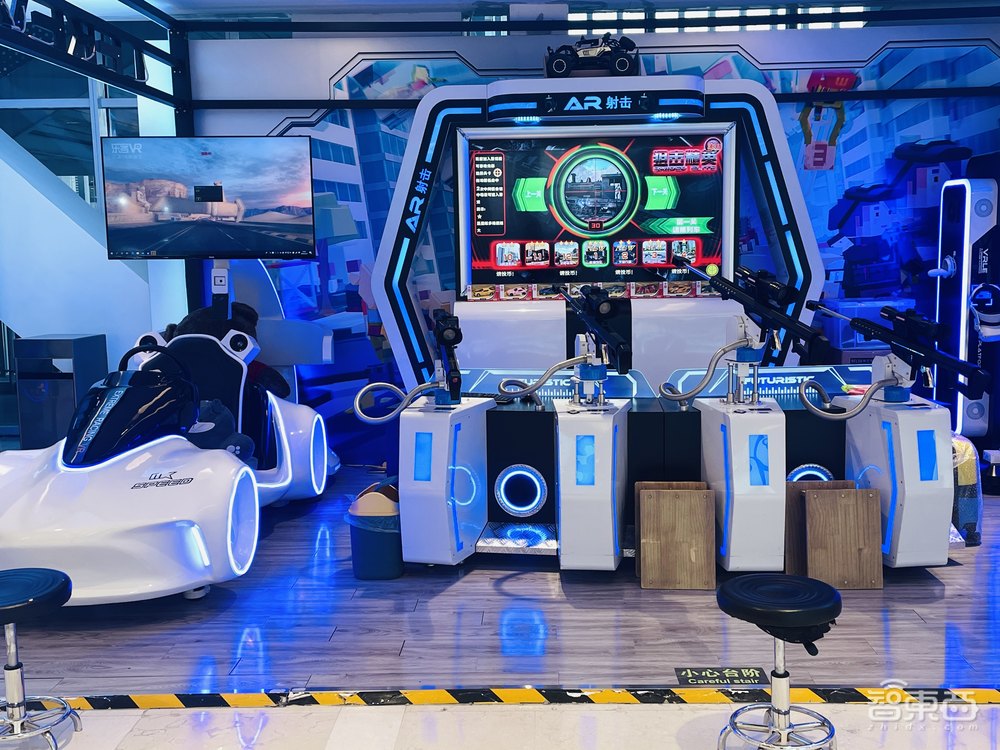 线下VR体验馆风口再起！沉浸式飙车枪战，为啥令年轻人上头？