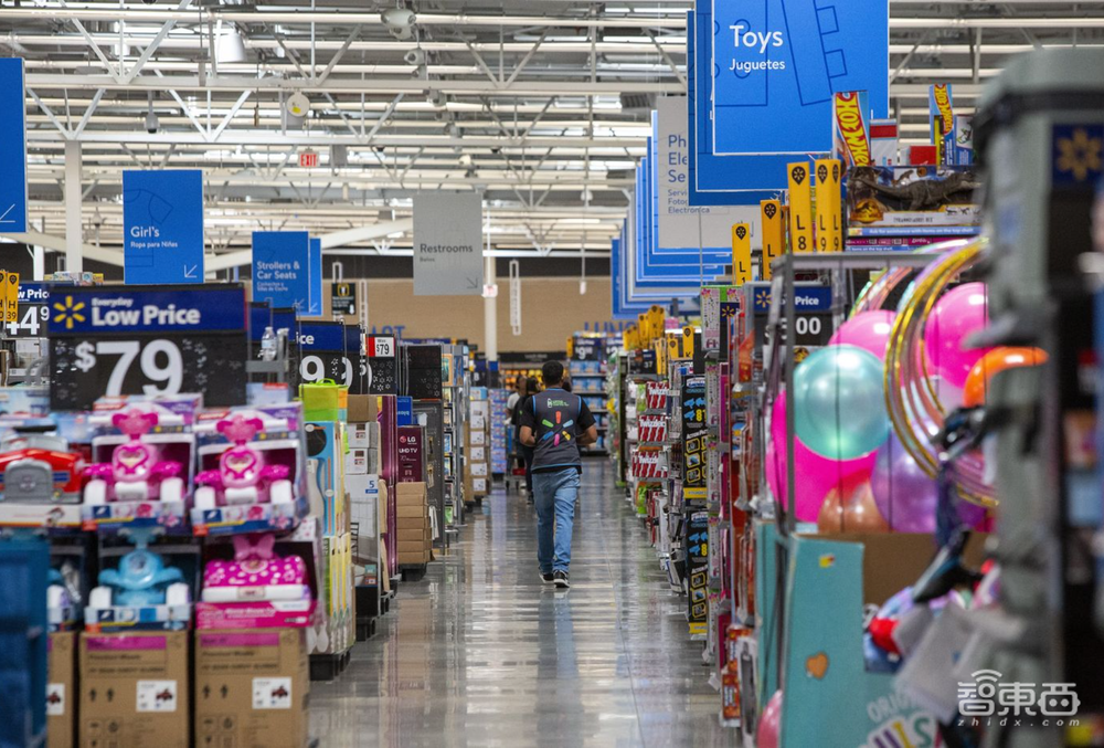 美國公司狂招AI人才！AI產(chǎn)品經(jīng)理年薪近百萬美元，眾多中高級職位空缺