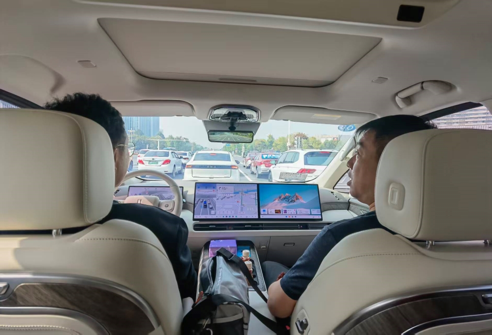 魏牌高山7 28.58万元开售!WLTC综合续航达945km,支持“车位到车位”