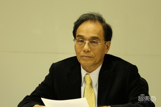 日本屏厂JDI的生死时速,苹果的救命钱会打水漂吗?