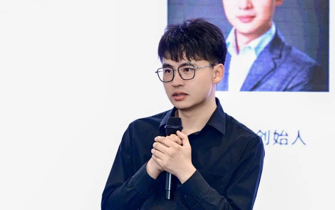 AI 破局者聊透商业化:从银发经济到机器人赛道,资本正疯狂押注这些新方向!