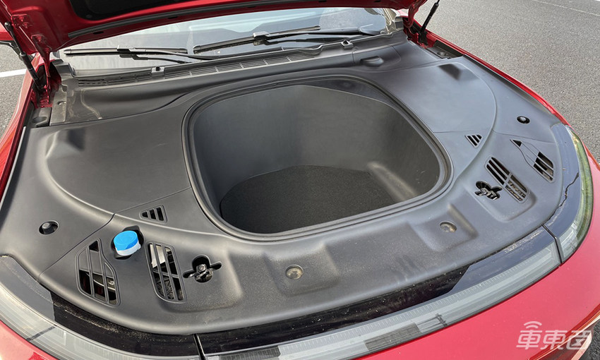 最能打的新造车王牌?小鹏P7试驾体验