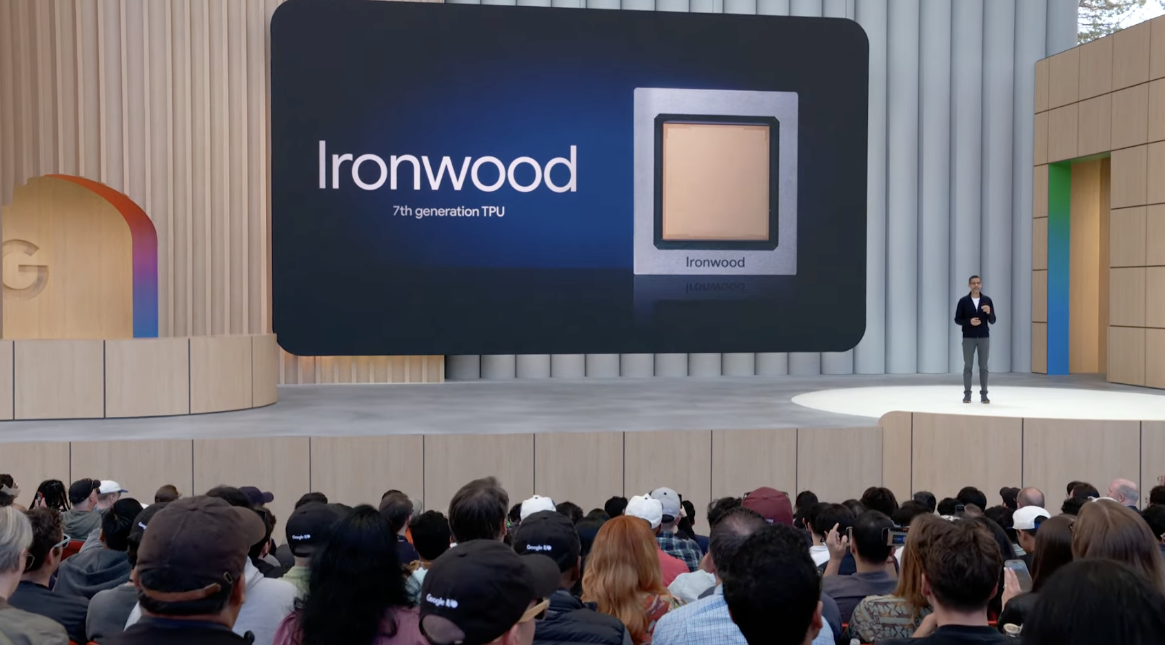 谷歌I/O超全总结:AI搜索大变样,AR眼镜复活,大模型全家桶升级,史上最贵订阅费1800元