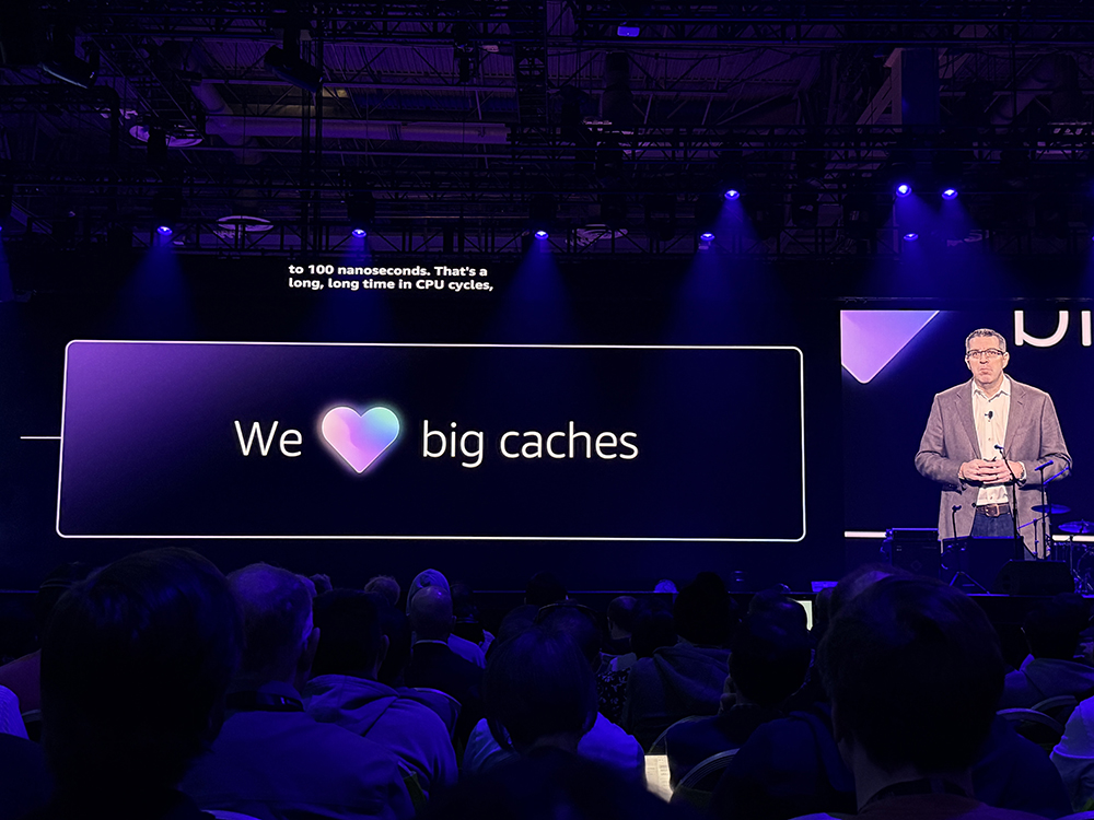 亞馬遜最強(qiáng)服務(wù)器CPU登場(chǎng)！3nm、192核、暴增L3緩存，蘋果力挺