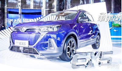 北汽新能源旗舰SUV上市 续航415公里17万起售