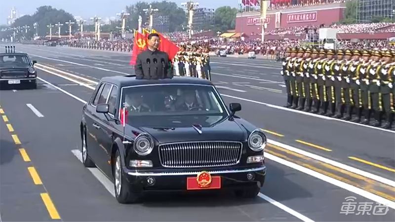 70周年大阅兵，红旗车迎高光时刻！揭秘60年荣辱复兴路